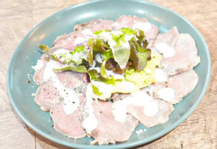 低温調理 豚タンのカルパッチョ